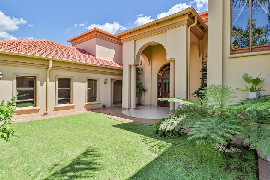 4 Bedroom Property for Sale in WestLake Country Safari Estate North West